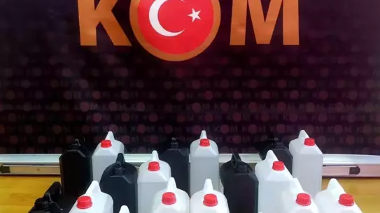 Bartın'da Kaçak Alkol ve Cep Şarj Aleti Ele Geçirildi