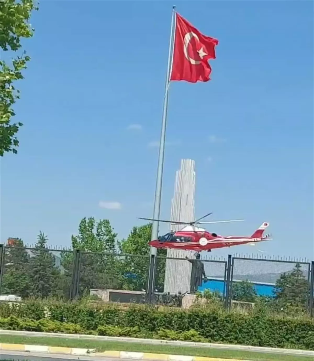 Kalp krizi geçiren kadın hava ambulansıyla sevk edildi
