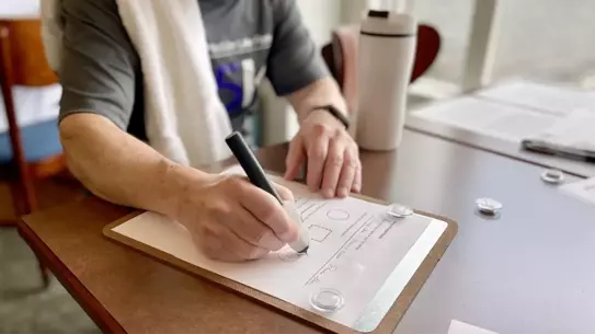 Parkinson'u Tespit Eden Akıllı Kalem