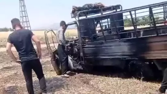 Adana'da Kamyonet Yangını