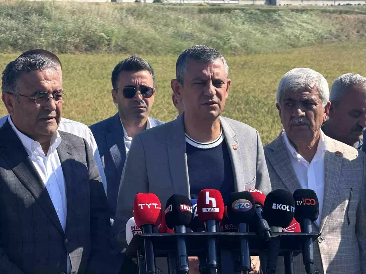 CHP Genel Başkanı Özgür Özel'den Bayramlaşma Açıklaması