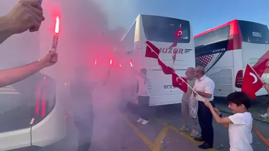Bilek Güreşçiler Bursa'da Coşkuyla Karşılandı