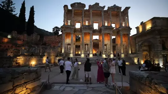 Efes Antik Kenti'nde Gece Ziyareti Dönemi