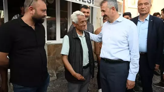 Vali Sezer Menzilahir Mahallesi'ni Ziyaret Etti