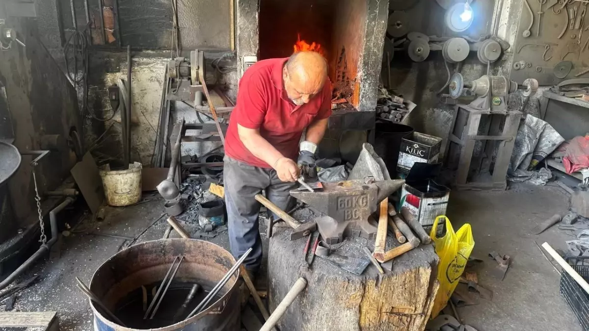 Geleneksel Alaplı Bıçağı: 150 Yılın Eseri