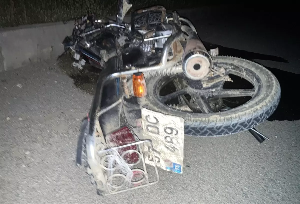 Boyabat'ta Trafik Kazası: 1 Ölü, 1 Yaralı