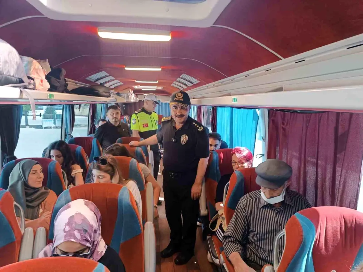 Samsun'da Bayram Trafiğine Kemer Denetimi