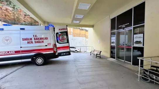 Gazipaşa'da Bıçakla Kendini Yaraladı