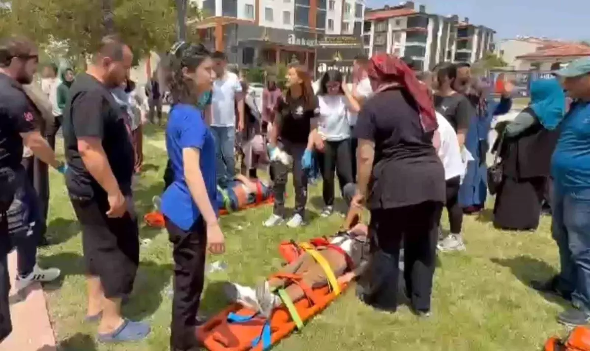 Aksaray'da Trafik Kazası: 4 Yaralı