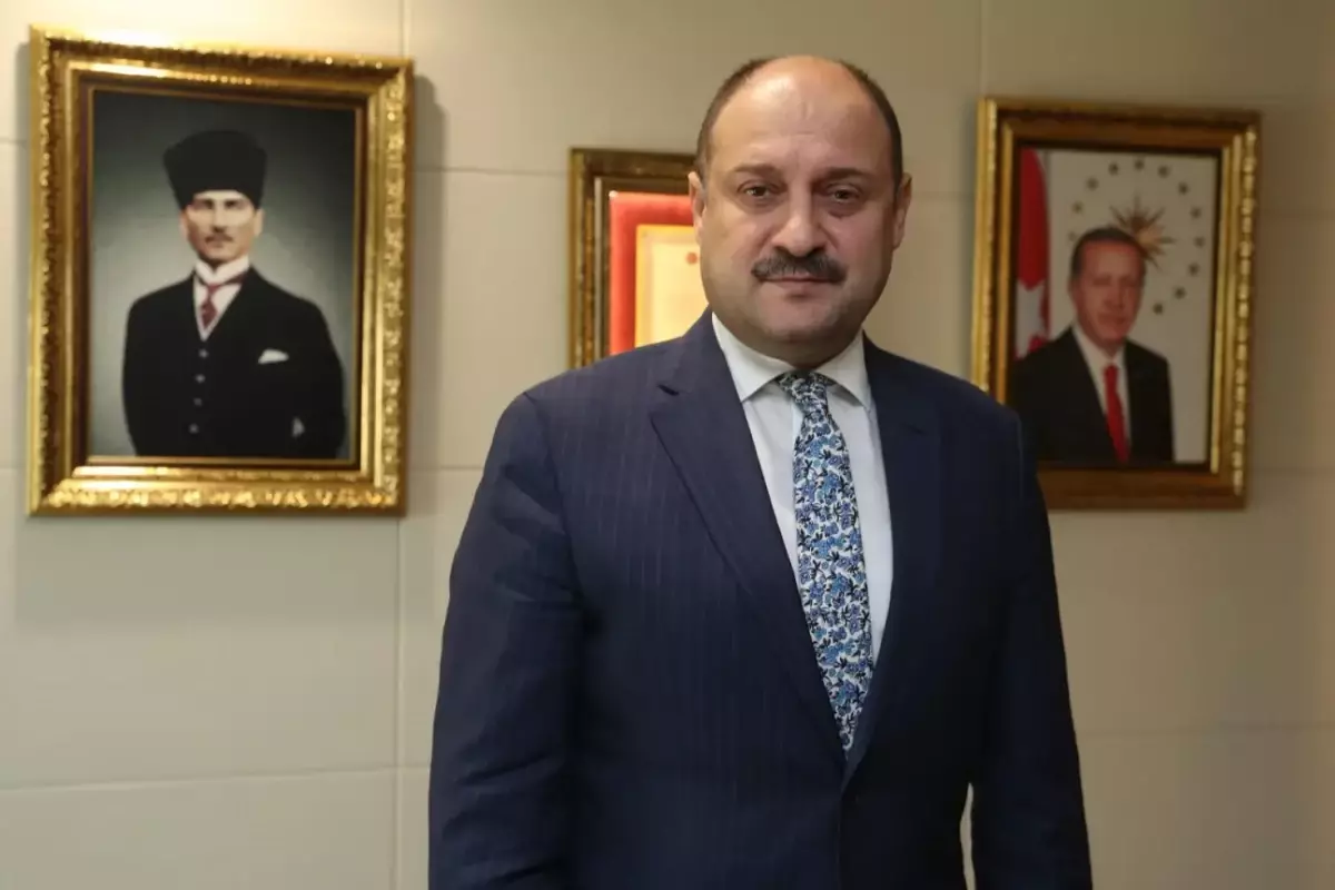 Başkan Gülpınar'dan temizlik şikayetlerine esprili yanıt: Tüm kabahat temizlik müdüründe ama...