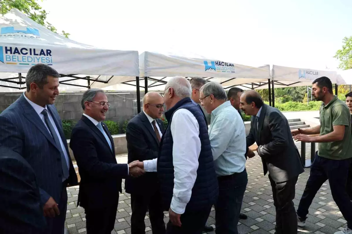 Başkan Özdoğan: "Kurban Bayramı, birlik ve beraberliğimizin en güzel vesilesidir"