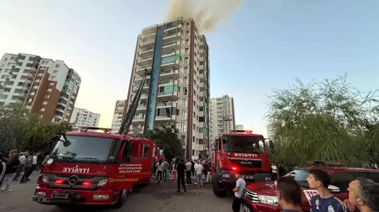 Diyarbakır'da 13 Katlı Binada Yangın