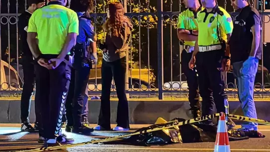 Ehliyetsiz Sürücü, Yaya Çarpıp Kaçtı