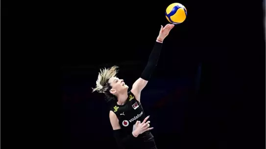 A Milli Kadın Voleybol Takımı'ndan Tayland'a 3-0'lık zafer