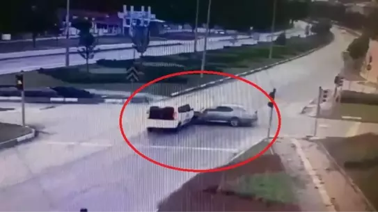 Amasya'da Trafik Kazası: 5 Yaralı