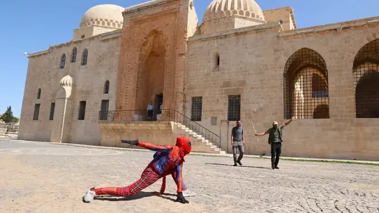 Örümcek Adam Mardin'de