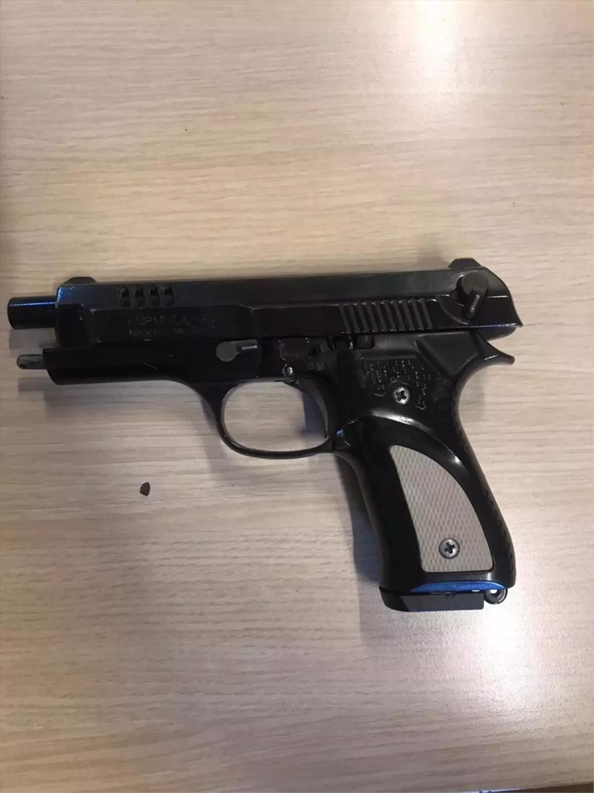 Taksiciyi silahla tehdit edip 15 Temmuz Şehitler Köprüsü'nde inen zanlı gözaltına alındı