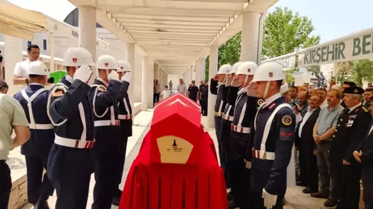 Düğüne Giderken Kazada Hayatlarını Kaybettiler