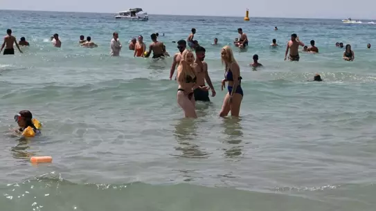 Kuşadası'nda Bayram Yoğunluğu