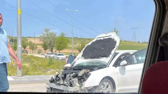 Kayseri'de Trafik Kazası: 8 Yaralı
