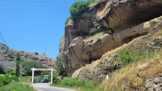 Tekkeköy Mağaraları Kurban Bayramı'nda Ziyaretçi Akınına Uğradı