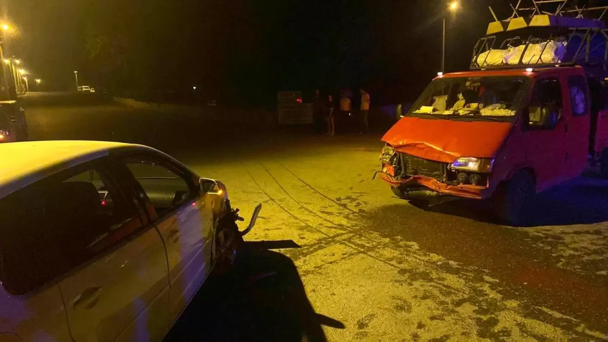 Manavgat'ta Kaza: 3 Yaralı