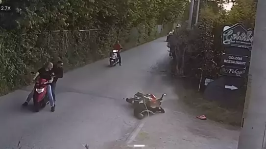 Sapanca'da Motosiklet Kazası: Sürücü Ağır Yaralı