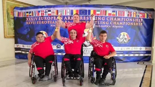 Bağcılar Belediyesi Sporcuları, Avrupa Bilek Güreşi Şampiyonası'ndan Üç Altın Madalya ile Döndü