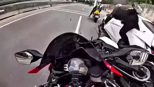 Kocaeli'de Motosiklet Kazası: Yeni Görüntüler Ortaya Çıktı