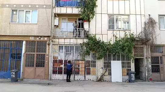 İnegöl'de Çocuk Balkon'dan Düştü