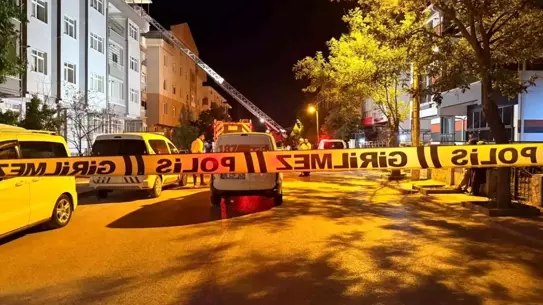 Polatlı'da 5 Katlı Binada Yangın Çıktı