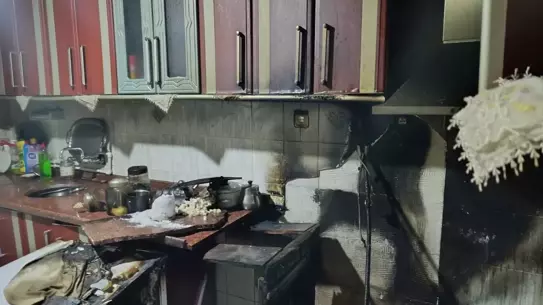 Horasan'da Yangında Yaşlı Çift Kurtarıldı