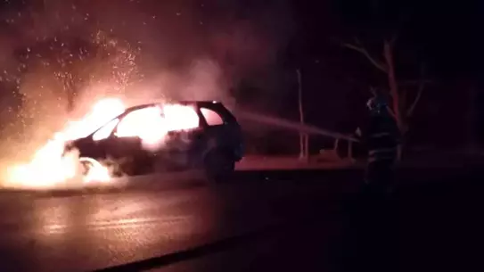 Hatay'da Seyir Halindeki Otomobil Yandı
