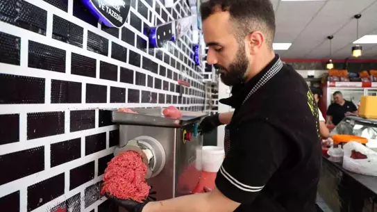 Kurban Bayramı'nda Kasaplarda Yoğunluk