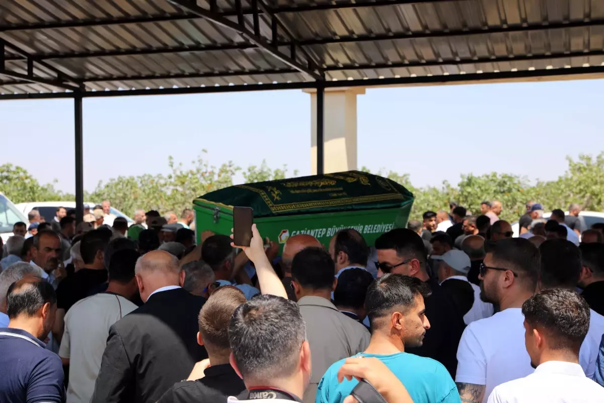 Otizmli Onurcan Özdemir'in Cenazesi Defnedildi