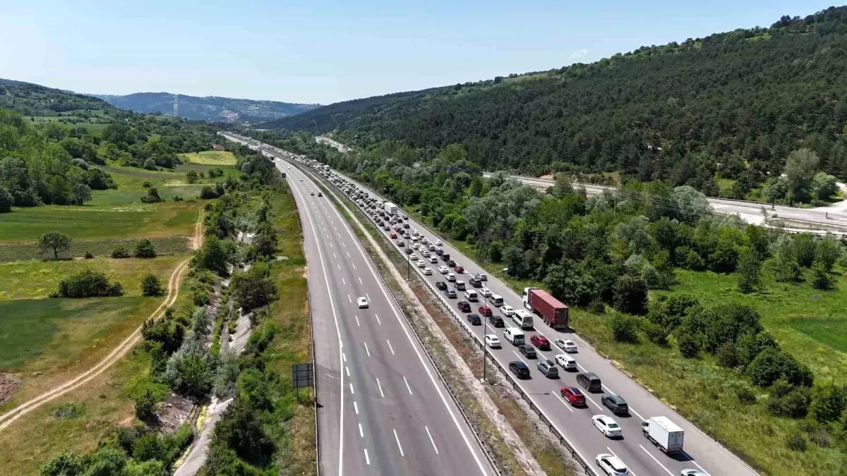 Bolu'da Dönüş Yolculuğunda Trafik Çilesi