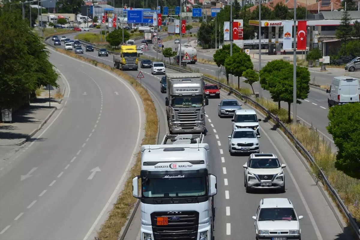 Samsun-Ankara Yolunda Kurban Bayramı Yoğunluğu